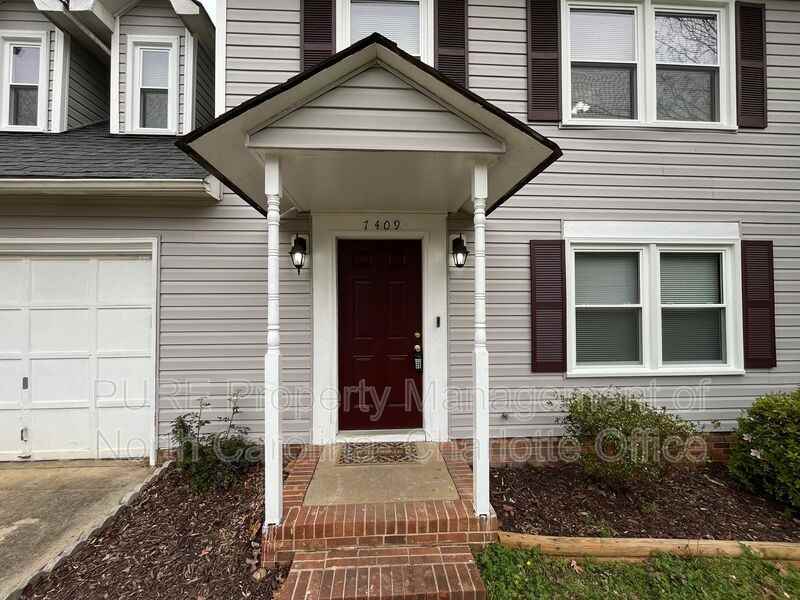 7409 Lockmont Dr - Photo 4 of 23