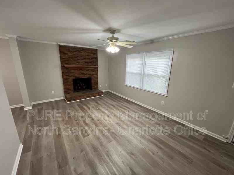 7409 Lockmont Dr - Photo 6 of 23