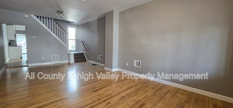 316 E Union Blvd - Photo 4 of 15