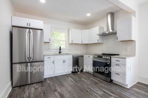 featured image of 1003 28th Pl S #B