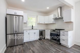 1003 28th Pl S #B - Photo 1 of 1