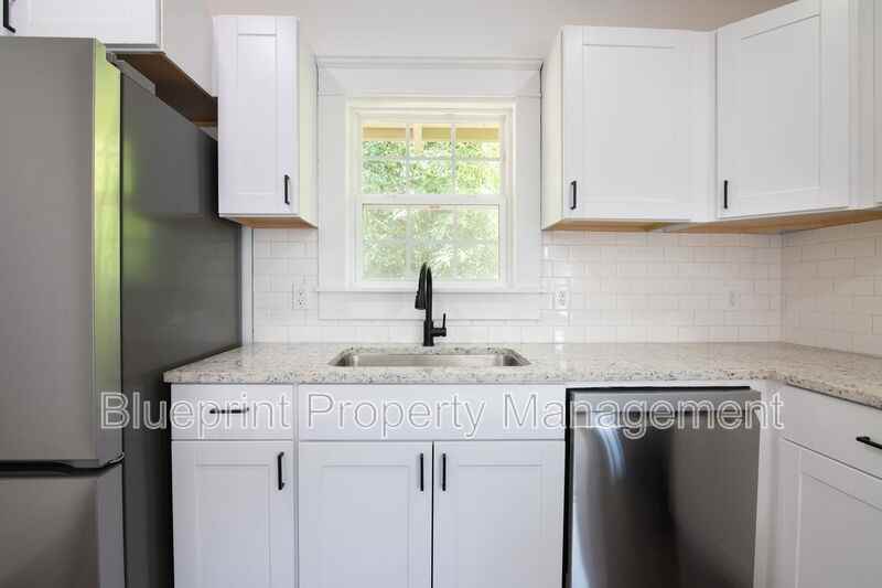 1003 28th Pl S #B - Photo 5 of 16