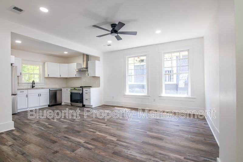 1003 28th Pl S #B - Photo 3 of 16