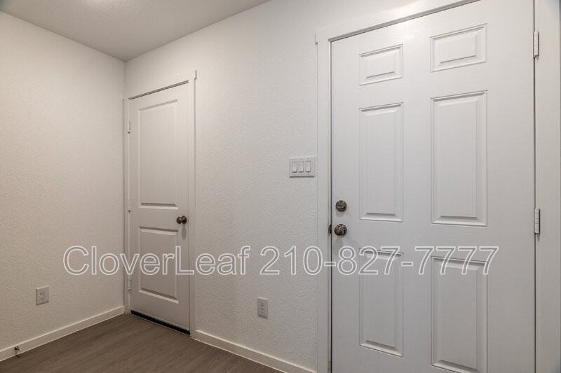 7922 Biggio Ln - Photo 4 of 30