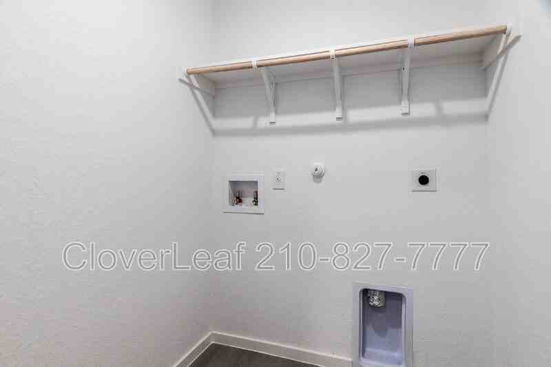 7922 Biggio Ln - Photo 5 of 30