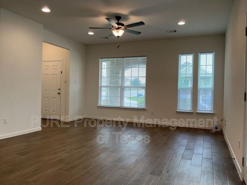 17901 Giglio Way - Photo 4 of 27