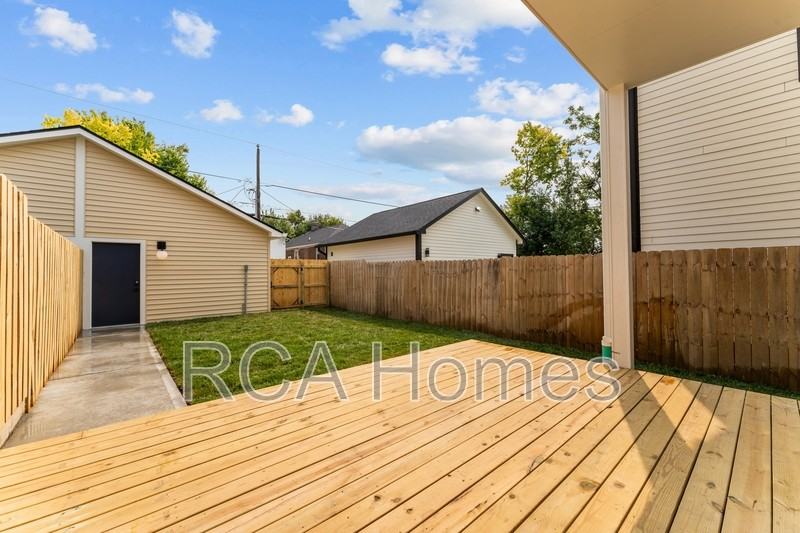 47 N Keystone Ave - Photo 4 of 24