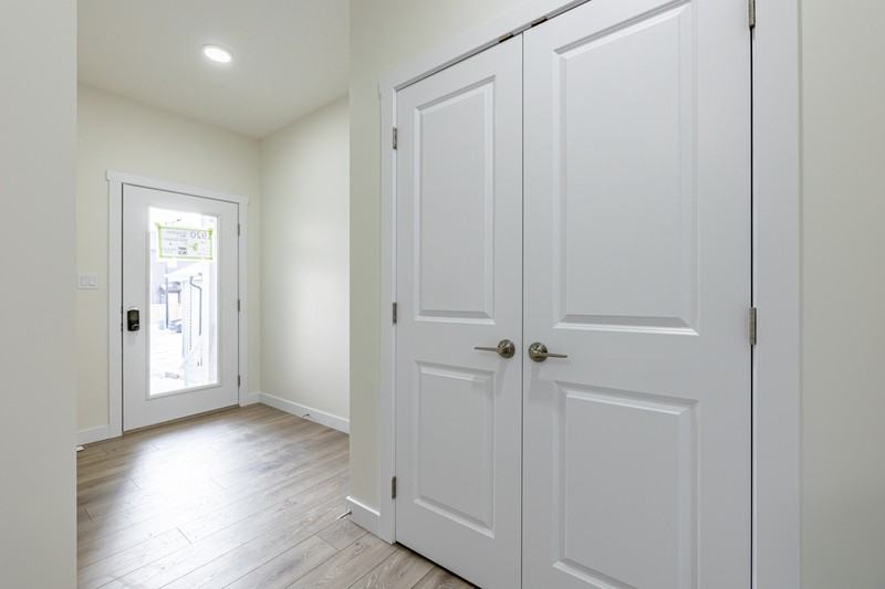 2113 209a St Nw - Photo 4 of 40