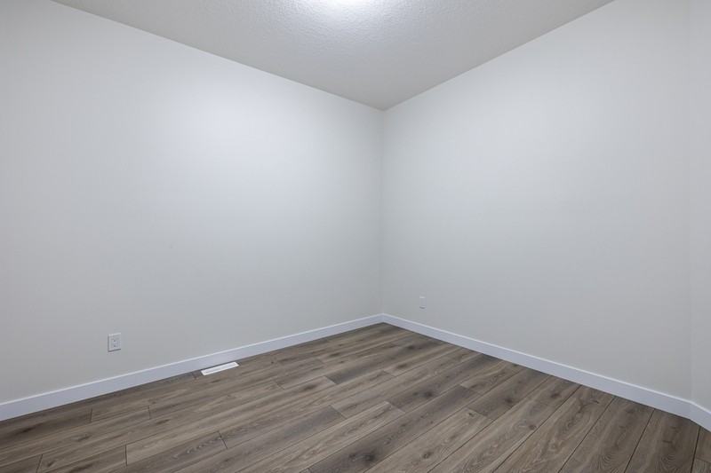 2113 209a St Nw - Photo 7 of 40