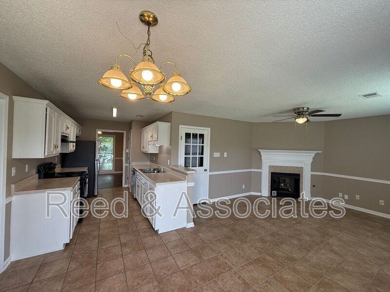 4362 Zachary St - Photo 3 of 12