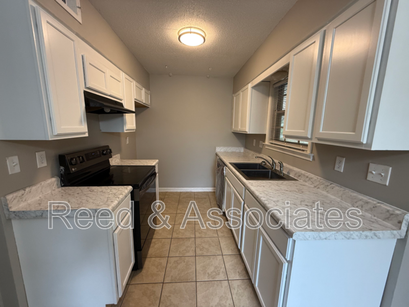 6337 Branderham Dr - Photo 5 of 13