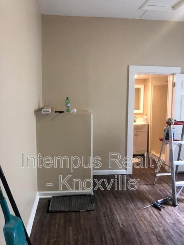 2000 Forest Ave - Photo 6 of 17