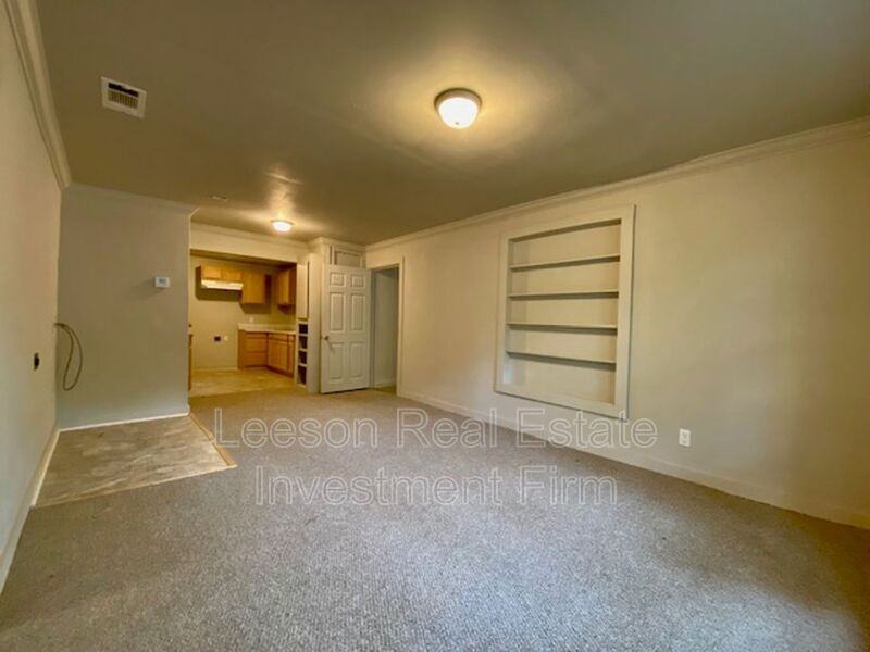 3025 Drexel St - Photo 6 of 15