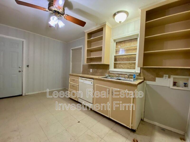 4259 Rightway Ave - Photo 6 of 13