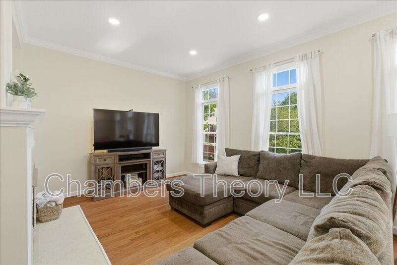 6216 Clara Edward Ter - Photo 4 of 50