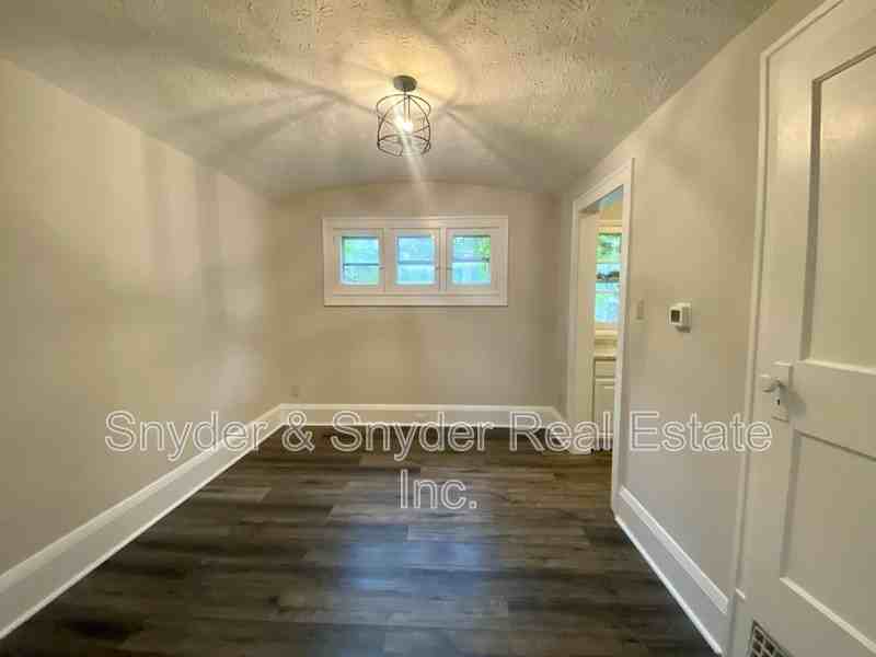 159 Walnut Ter #164 - Photo 5 of 14