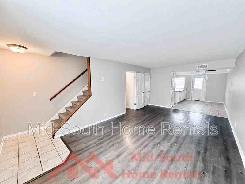 1869 Poplar Woods Cir E - Photo 3 of 20