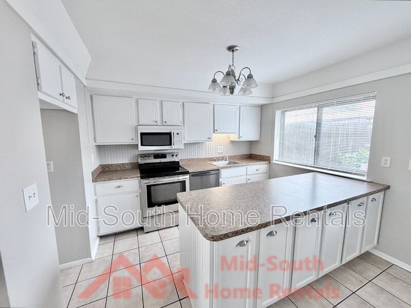 1869 Poplar Woods Cir E - Photo 5 of 20