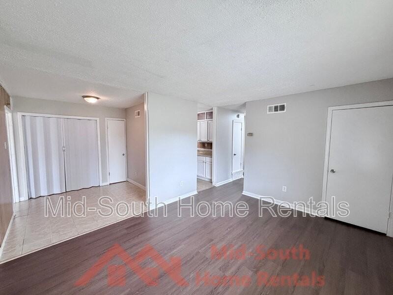 474 Brockwood Cv - Photo 3 of 22