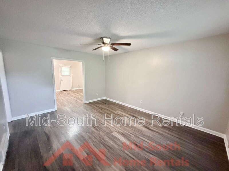 3829 Walsingham Dr - Photo 4 of 22
