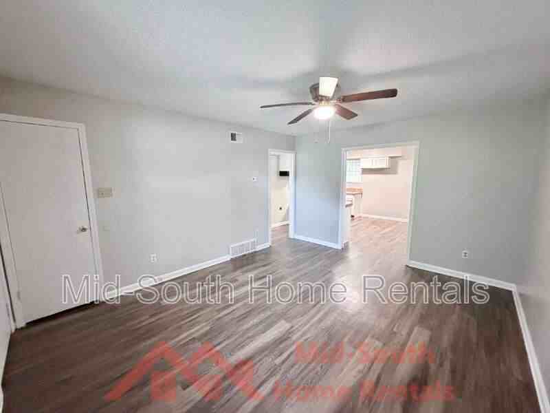 3829 Walsingham Dr - Photo 5 of 22