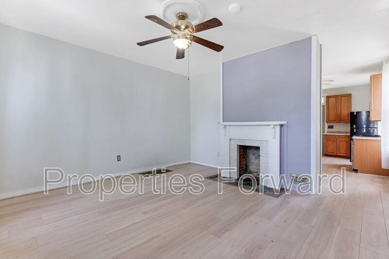 673 E Sycamore St - Photo 6 of 30