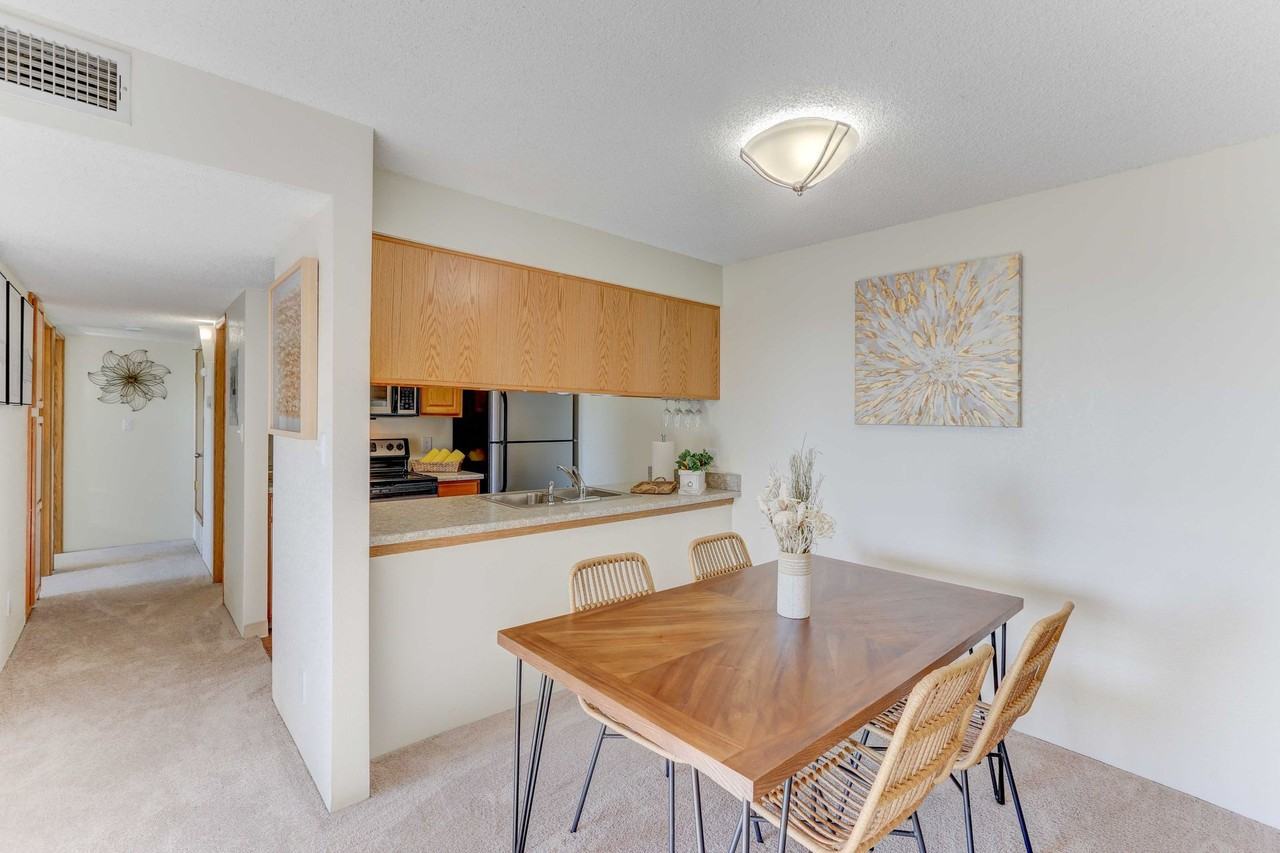 Americana Lakewood Apartments - Photo 7 of 50