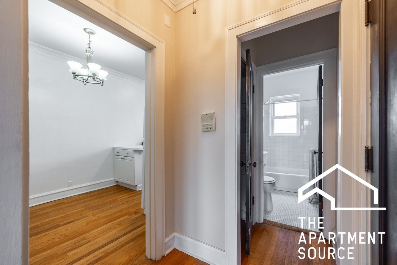 4318 N Spaulding Ave #3 - Photo 3 of 13