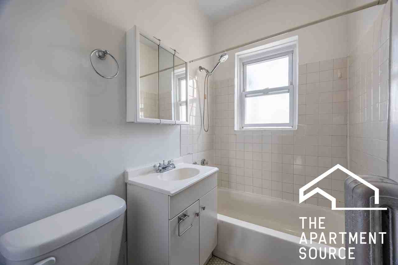 4318 N Spaulding Ave #3 - Photo 4 of 13