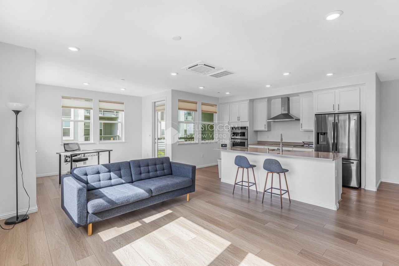 2852 5th St - Photo 2 of 35