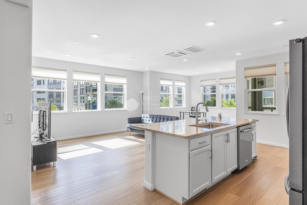 2852 5th St - Photo 4 of 35