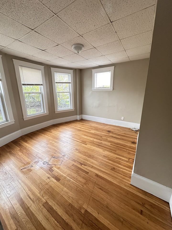 194 Washington St #2 - Photo 2 of 12