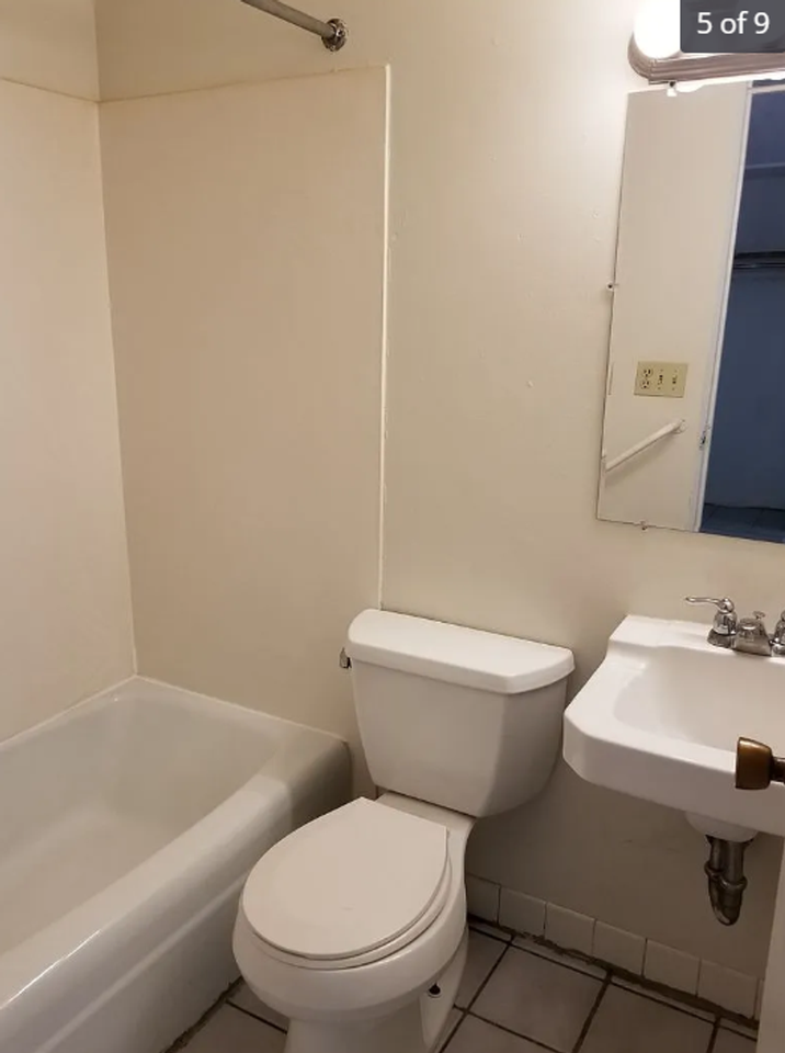 Studio Available Now! ~Blocks from the Capitol Square~ - Photo 4 of 17