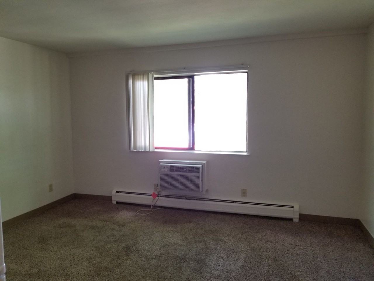 Studio Available Now! ~Blocks from the Capitol Square~ - Photo 6 of 17