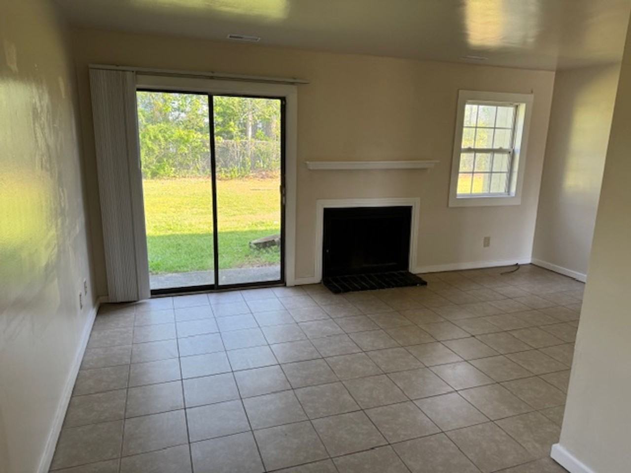 Pine Villa Town Houses - Photo 2 of 7