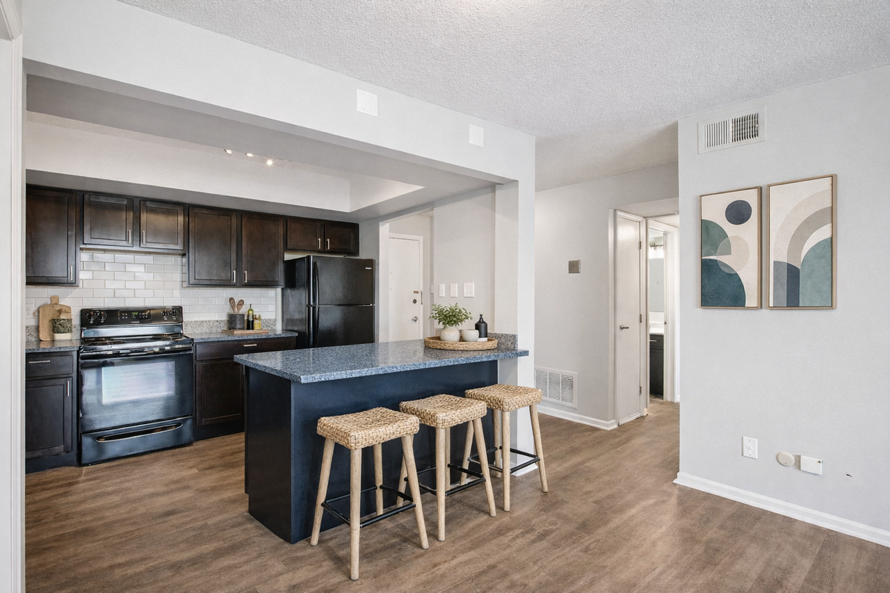 Edgewater Apartments - Photo 3 of 22