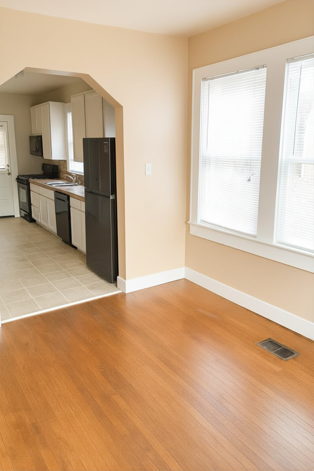 2714 Whitis Ave - Photo 6 of 21