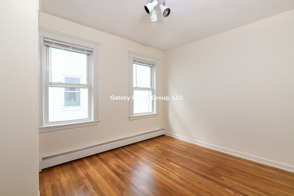 305 Hurley St #2 - Photo 2 of 9