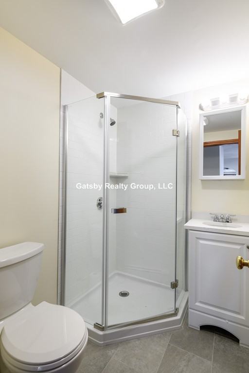 305 Hurley St #2 - Photo 6 of 9