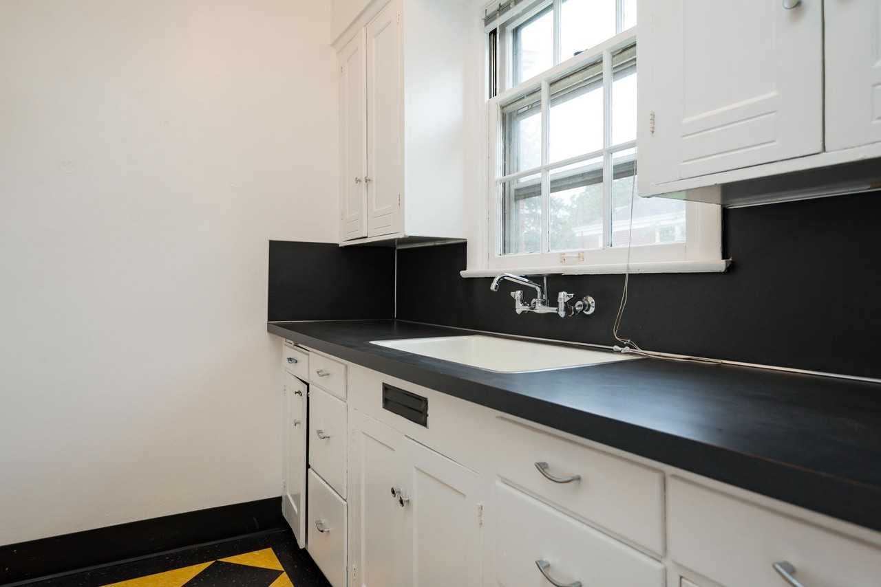 5475 Ne Sandycrest Ter #2 - Photo 7 of 24