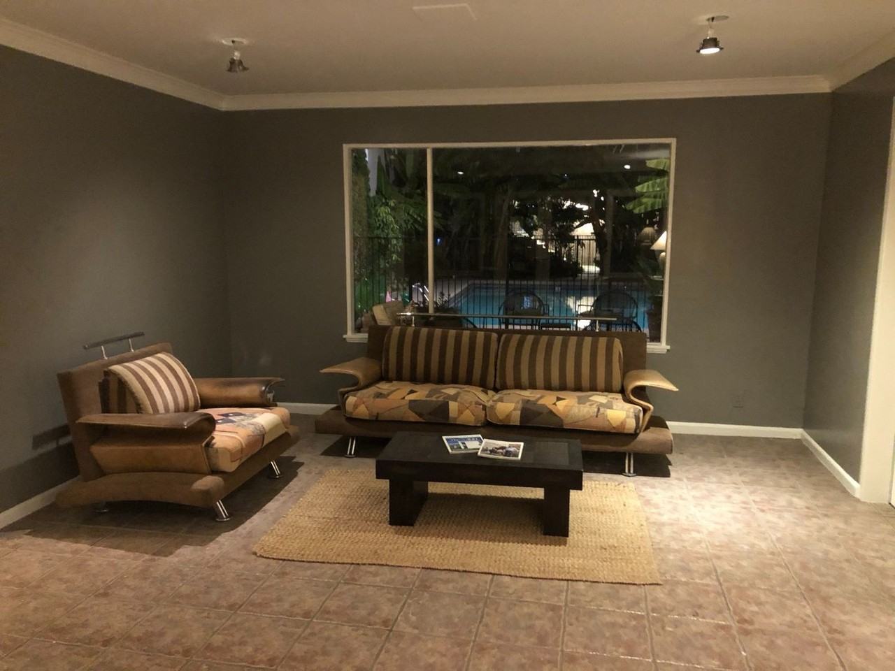 s8017 - Photo 6 of 34