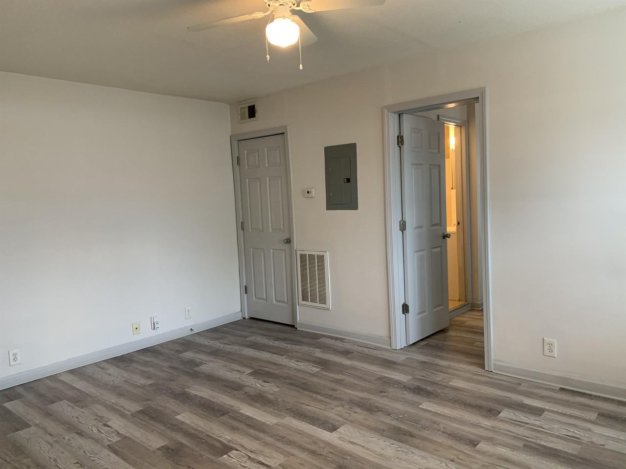 3401 Central Street - Photo 3 of 29