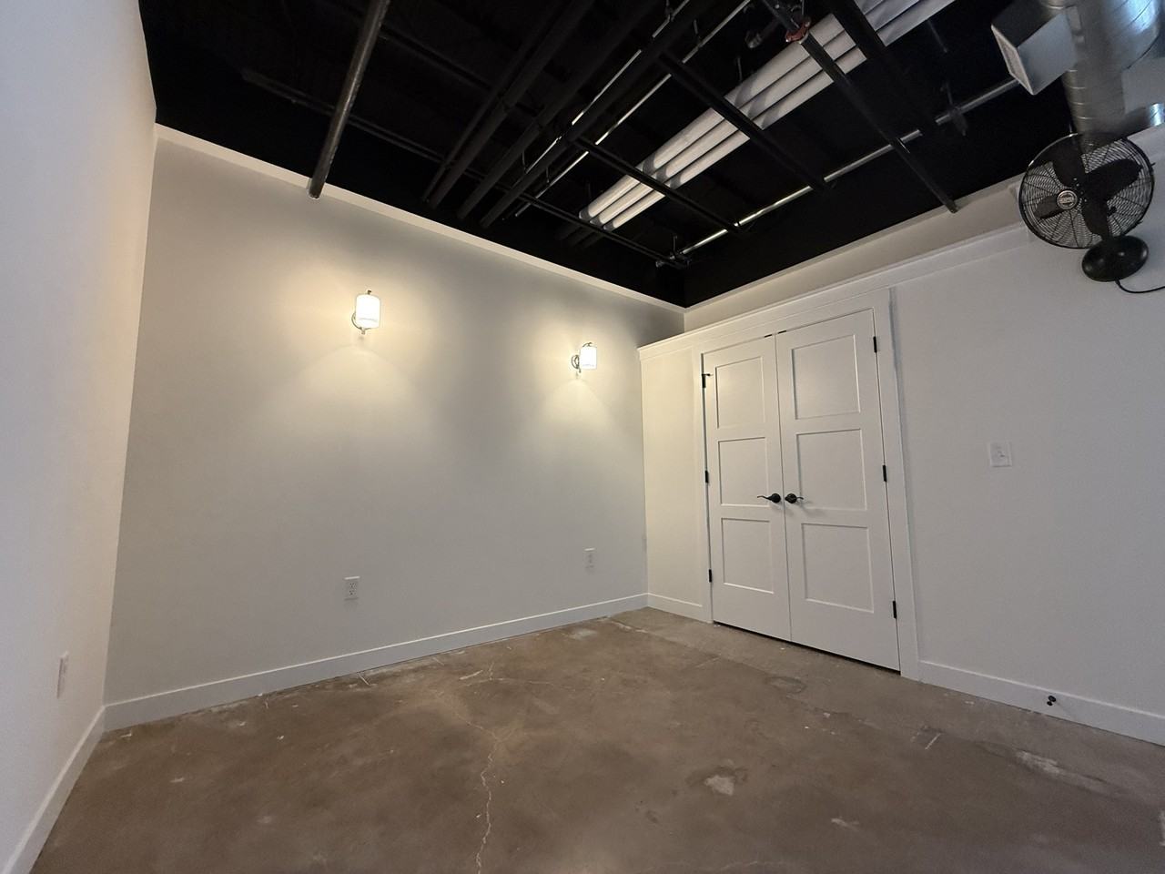 5th & Walnut - Apartments - Photo 4 of 9