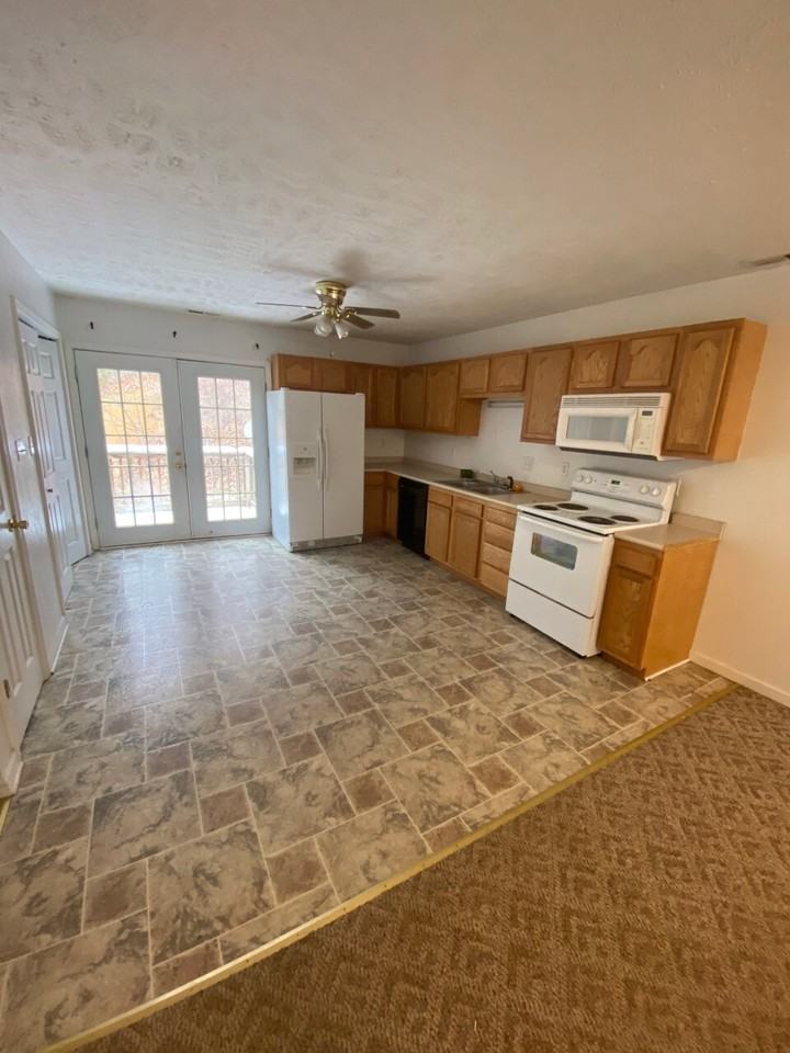 213 Post Road - Photo 3 of 18