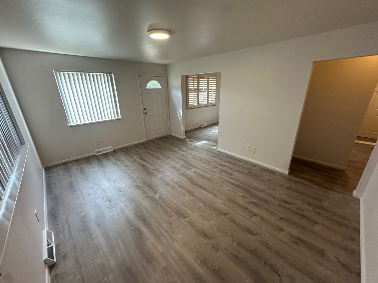 4638 Swadley Street - Photo 4 of 20
