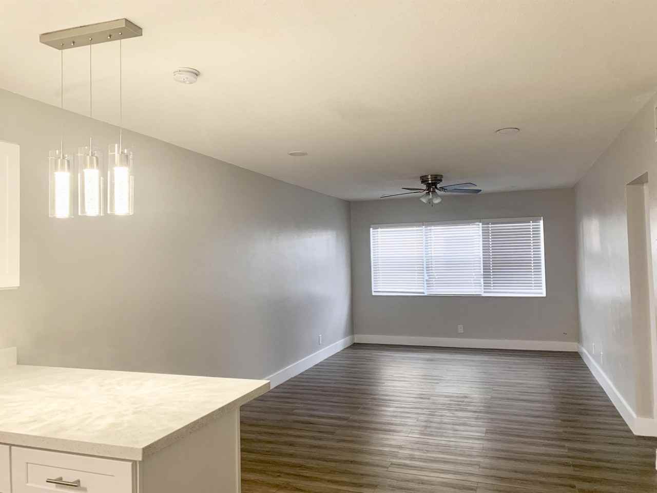 530 NE 20TH ST - Photo 5 of 26