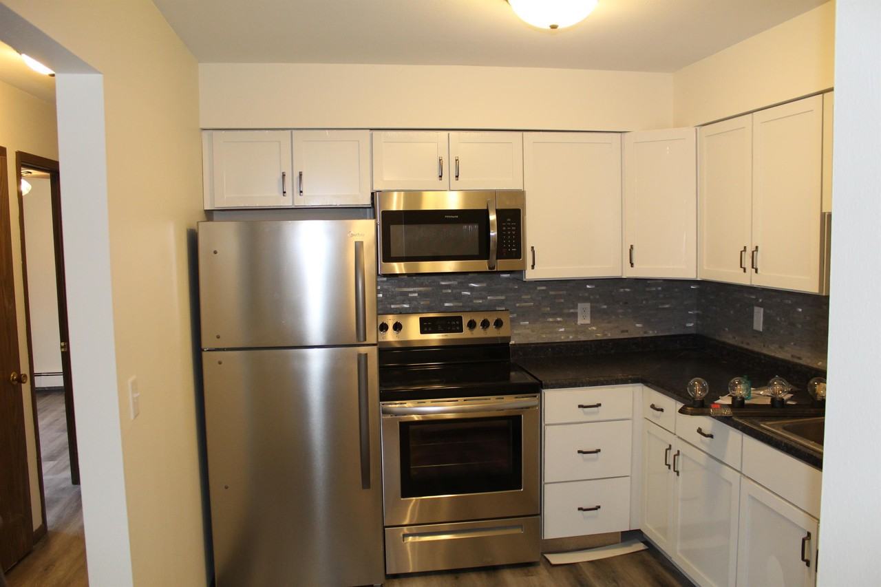 1108 Oakcrest Street - Photo 2 of 5
