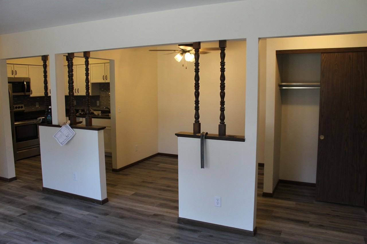 1108 Oakcrest Street - Photo 3 of 5