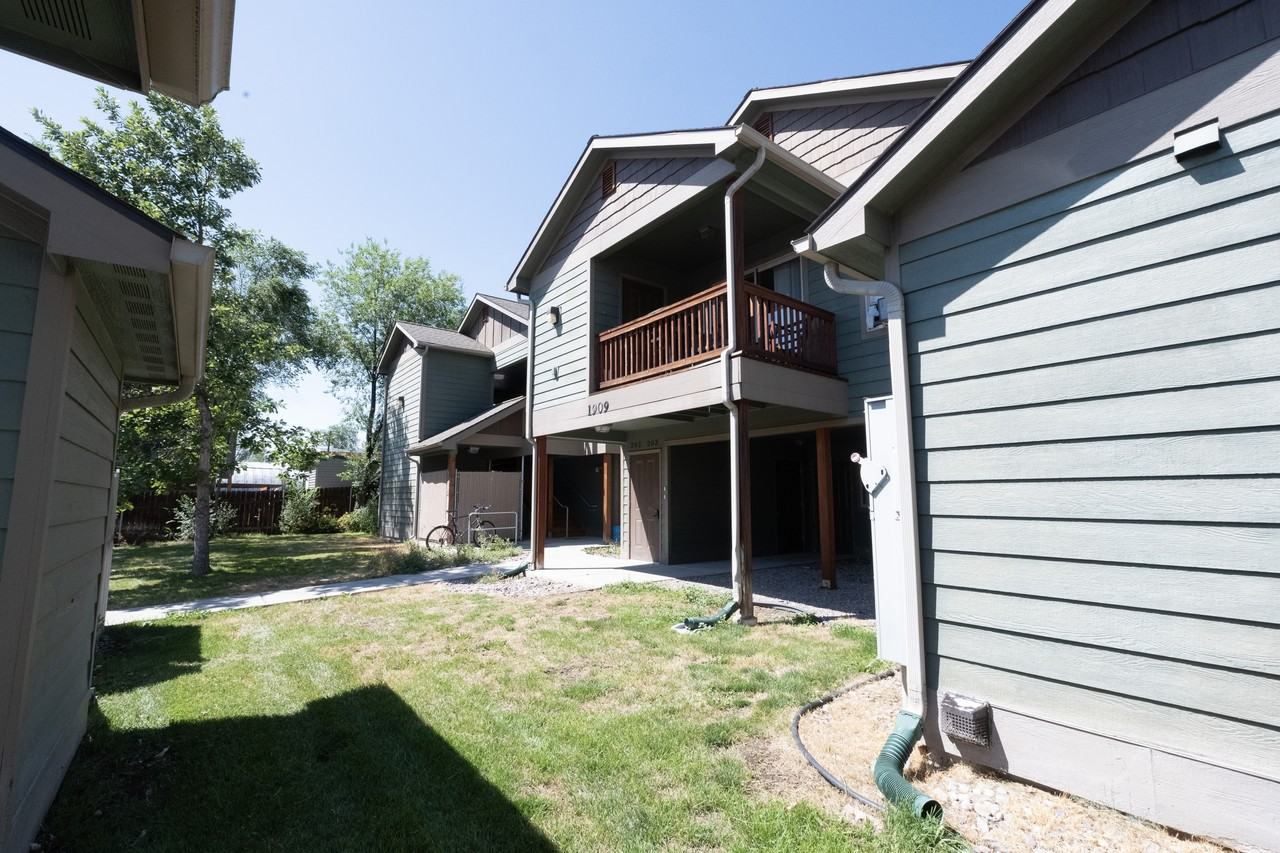 1909 Kensington Avenue - Photo 6 of 8