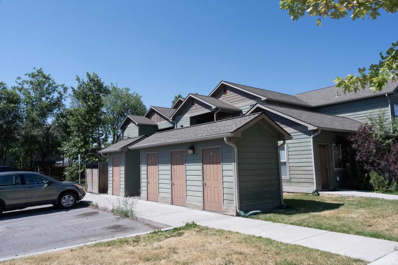 1909 Kensington Avenue - Photo 7 of 8